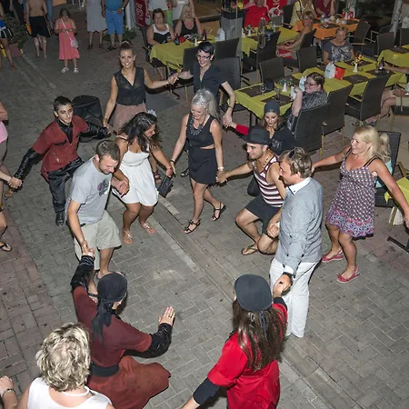 Ξενοδοχείο Kleopatra Bavyera 3*