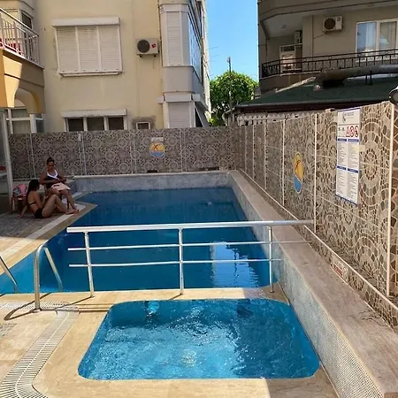 فندق Kleopatra Bavyera 3*